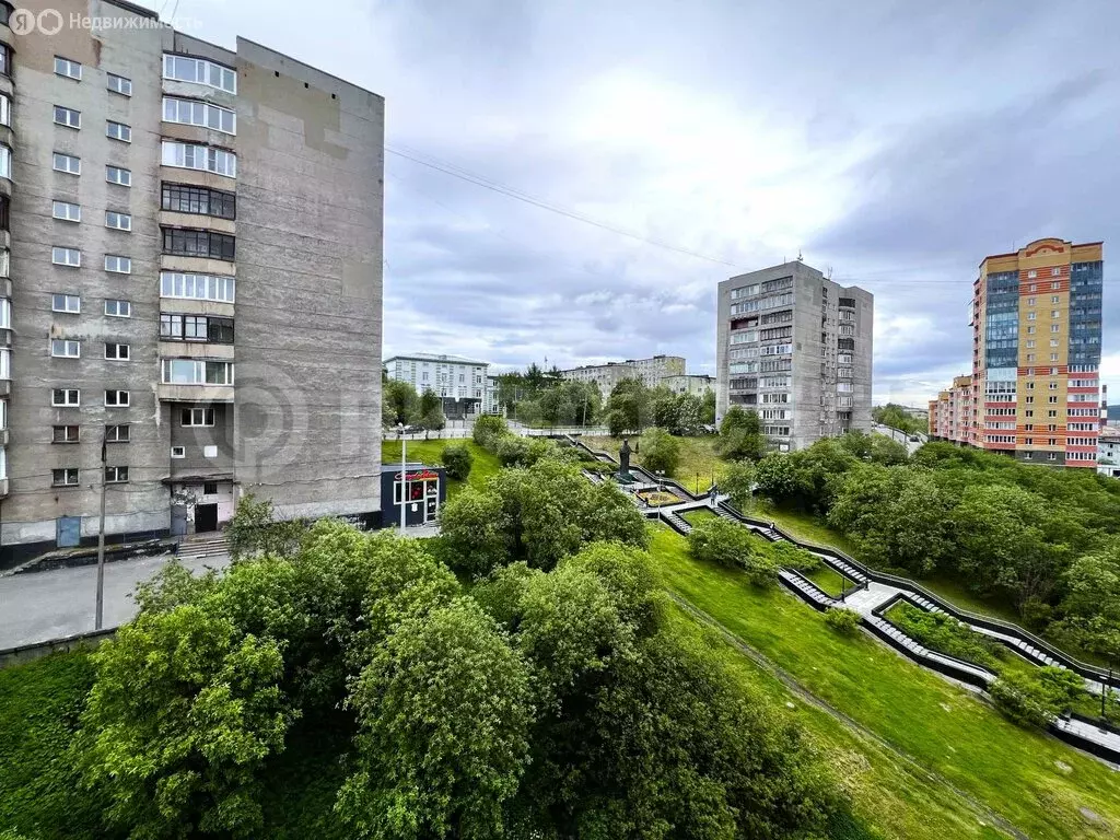 2-комнатная квартира: Мурманск, улица Воровского, 18 (62.4 м) - Фото 1