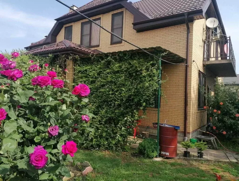 Дом в Краснодарский край, Динской район, с. Красносельское, Молодежный ... - Фото 1