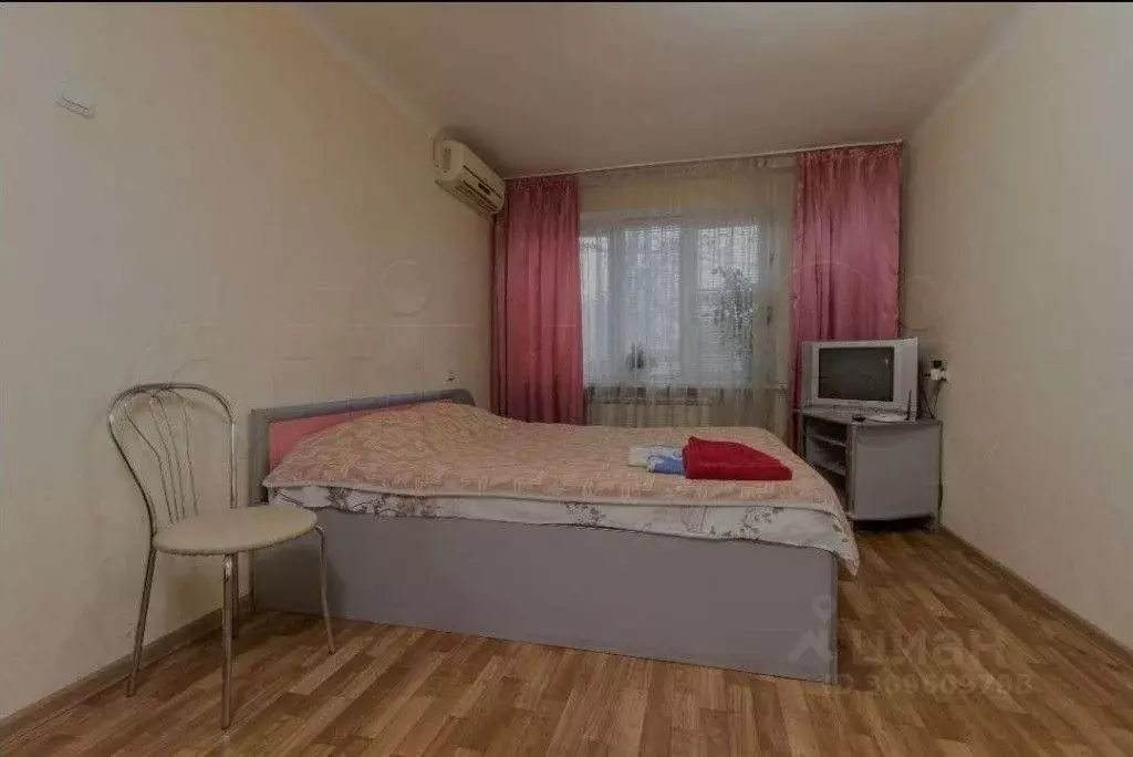 1-к кв. Крым, Симферополь просп. Кирова, 12А (31.0 м) - Фото 0