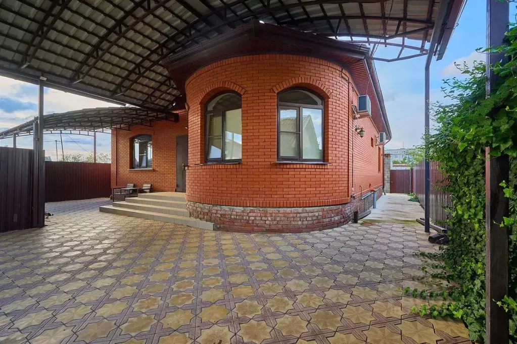 Дом в Адыгея, Адыгейск Лакшукайская ул., 13 (130 м) - Фото 1