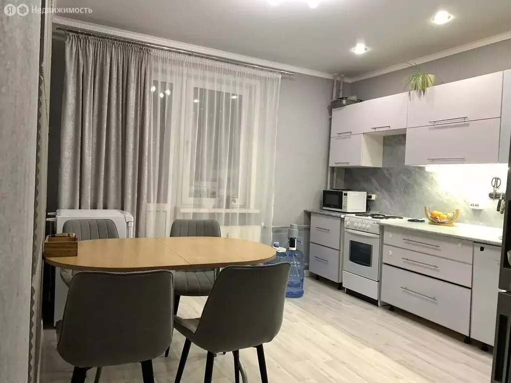 2-комнатная квартира: Казань, улица Натана Рахлина, 7Б (57 м) - Фото 1
