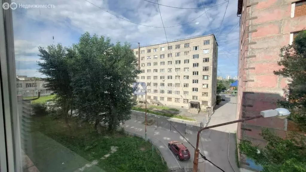 2-комнатная квартира: Тюмень, улица Бабарынка, 20А (30 м) - Фото 0