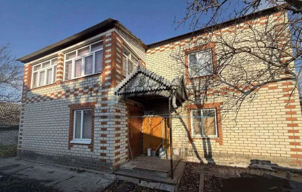 Дом в Белгородская область, Чернянский район, Русскохаланское с/пос, ... - Фото 1