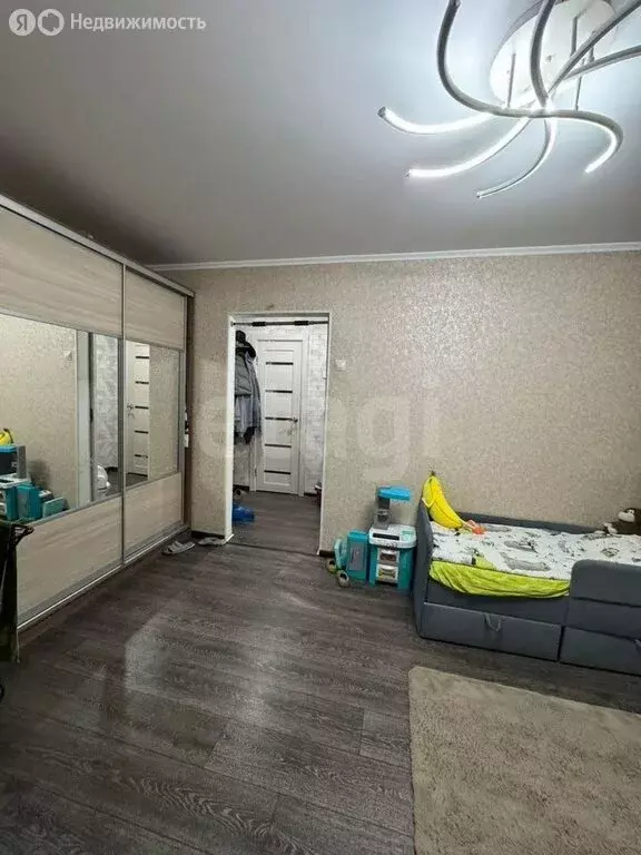 1-комнатная квартира: Шахты, Красинская улица, 61 (39.2 м) - Фото 0