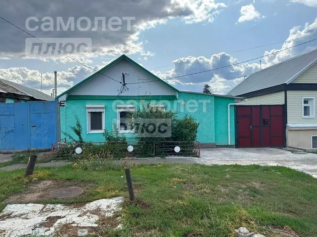 Дом в Оренбургская область, Оренбургский район, с. Нежинка Почтовая ... - Фото 1