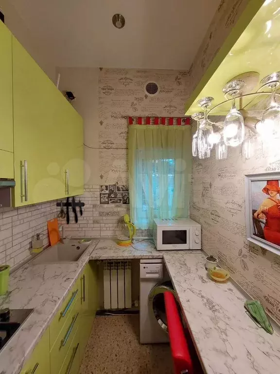 Комната 30 м в 1-к., 1/1 эт. - Фото 0