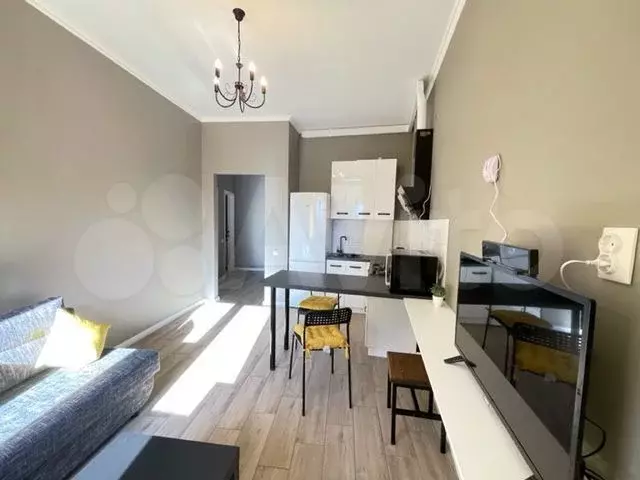 1-к. квартира, 53 м, 4/8 эт. - Фото 1