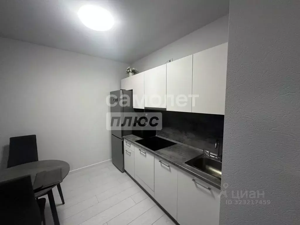 2-к кв. Тюменская область, Тюмень ул. Тимофея Чаркова, 87 (38.9 м) - Фото 2