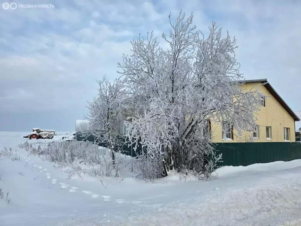 Дом в деревня Юшково, улица Дружбы (145 м) - Фото 1