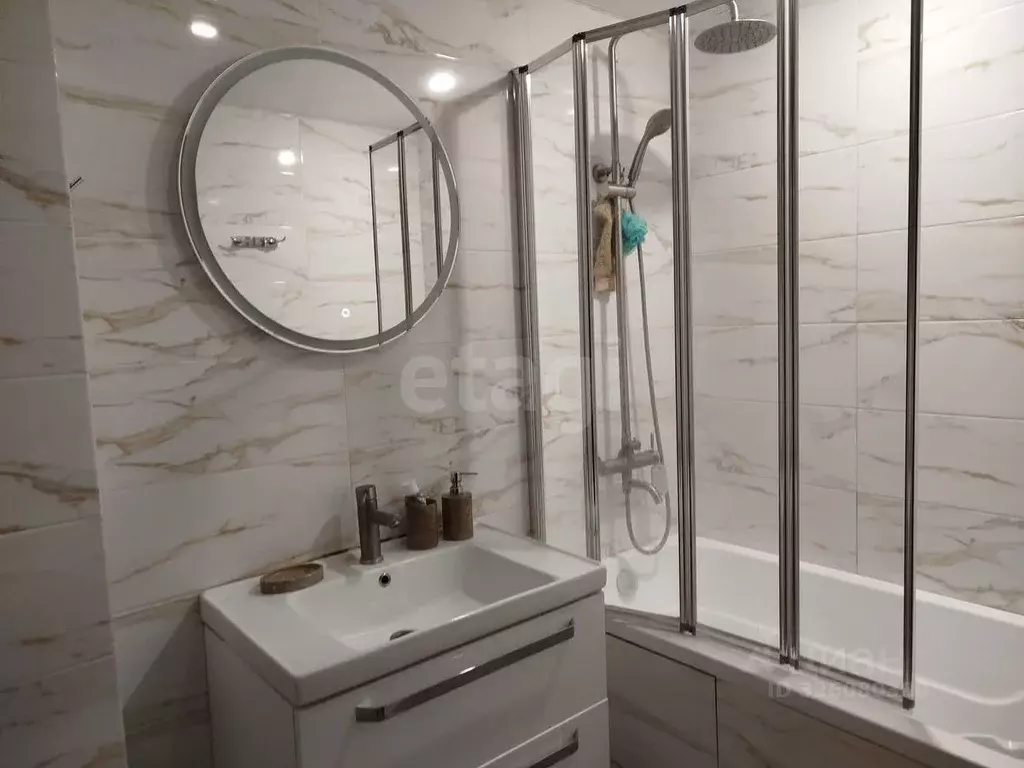 2-к кв. Брянская область, Брянск ул. Ромашина, 38/1 (51.8 м) - Фото 2