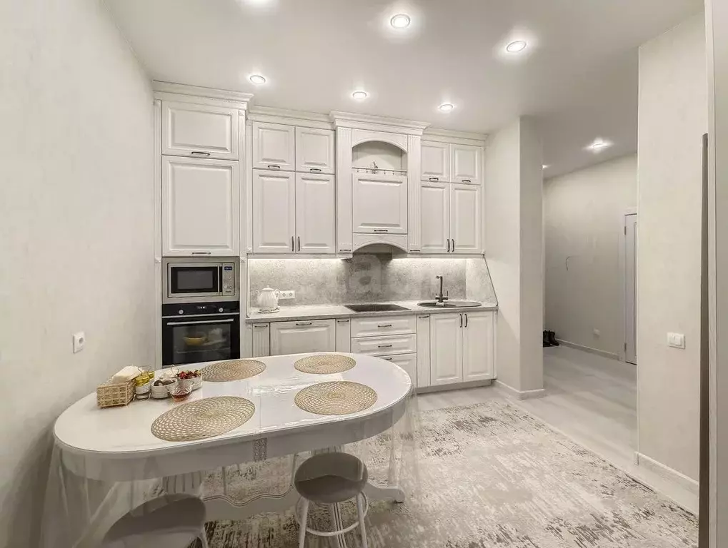 2-к кв. Тюменская область, Тюмень ул. Евгения Войнова, 7 (62.4 м) - Фото 1