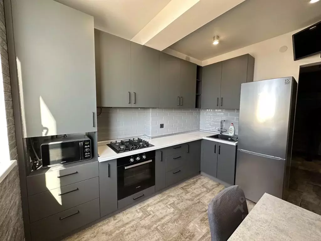 1-к кв. Севастополь ул. Комбрига Потапова, 37к4 (42.0 м) - Фото 0