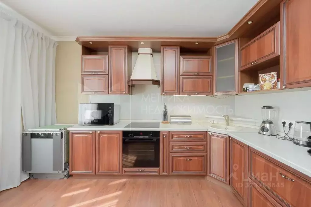 2-к кв. Тюменская область, Тюмень Широтная ул., 125 (80.0 м) - Фото 1