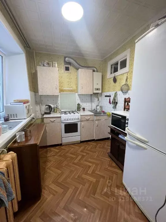 3-к кв. Вологодская область, Великий Устюг ул. Виноградова, 60 (60.2 ... - Фото 0