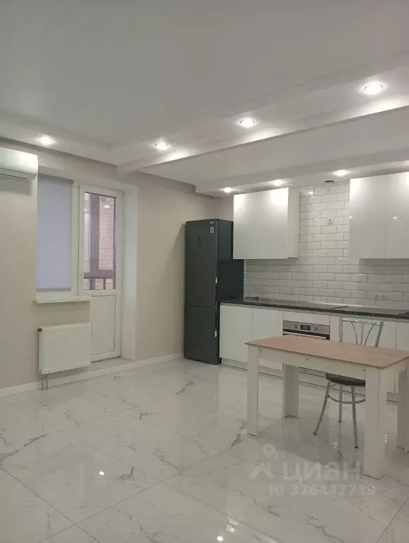 Студия Волгоградская область, Волгоград ул. 50 лет Октября, 20А (37.0 ... - Фото 1