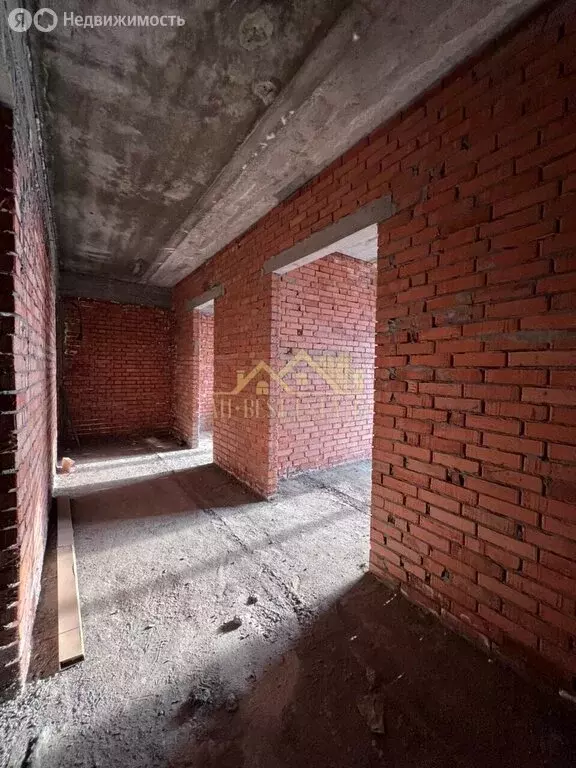 3-комнатная квартира: Владикавказ, улица Билара Кабалоева, 1 (100 м) - Фото 1