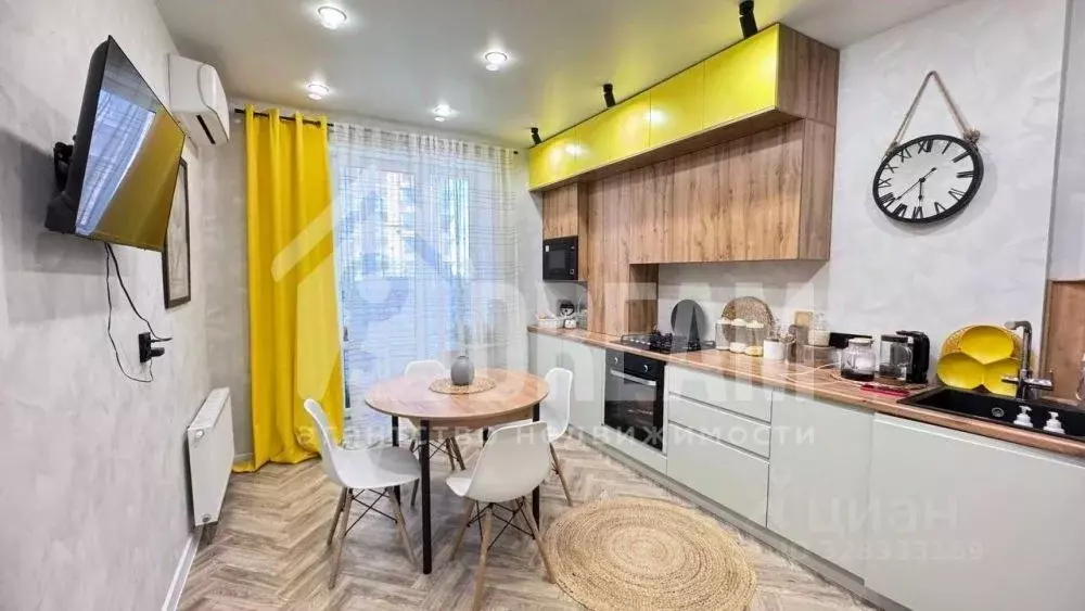 3-к кв. Волгоградская область, Волгоград ул. 70-летия Победы, 20 (61.3 ... - Фото 1