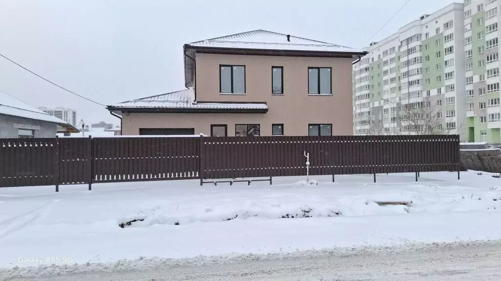 Коттедж в Свердловская область, Верхняя Пышма ул. Калинина, 21 (221 м) - Фото 1