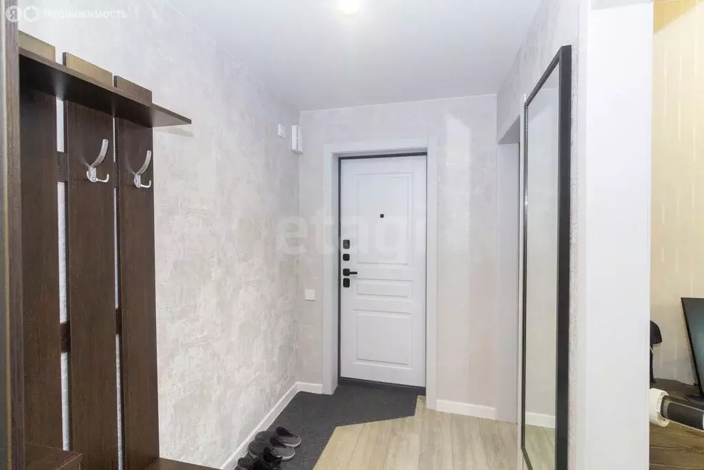 3-комнатная квартира: Тюмень, улица Самарцева, 34А (60 м) - Фото 1