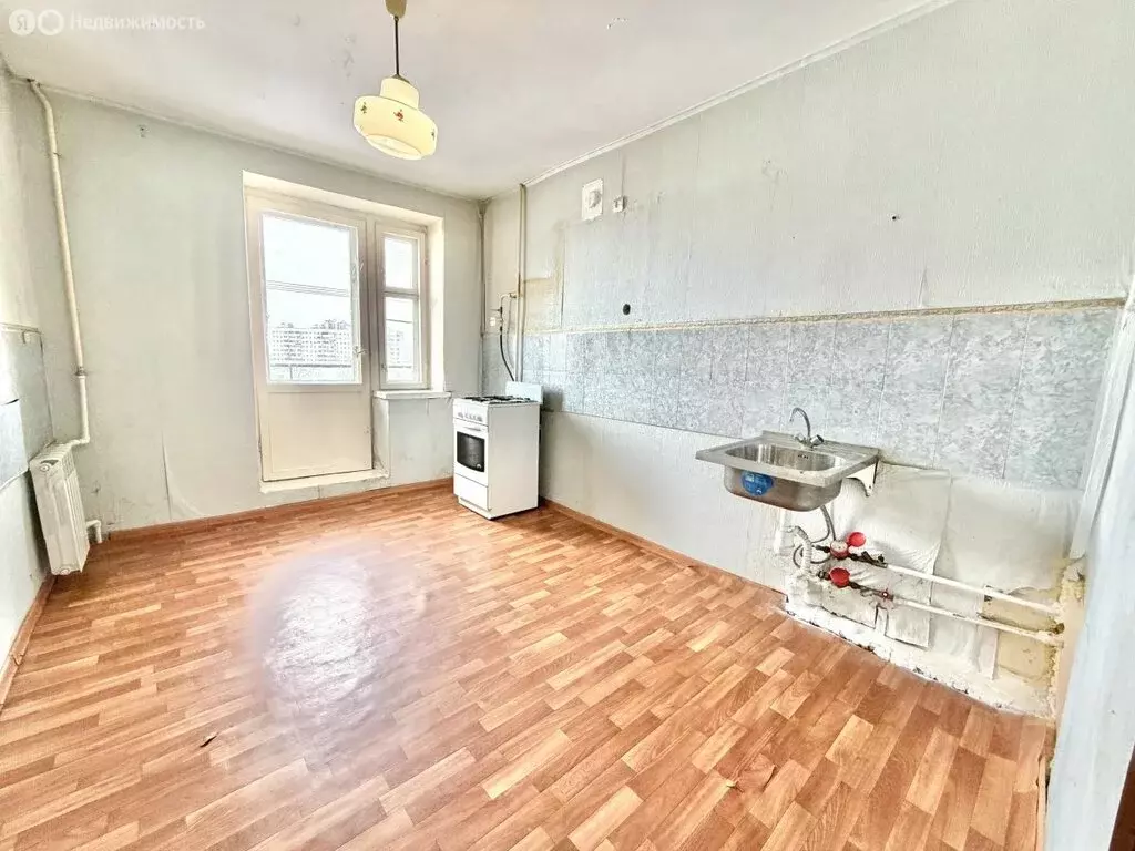 3-комнатная квартира: Волгоград, улица Пархоменко, 43 (82.6 м) - Фото 1