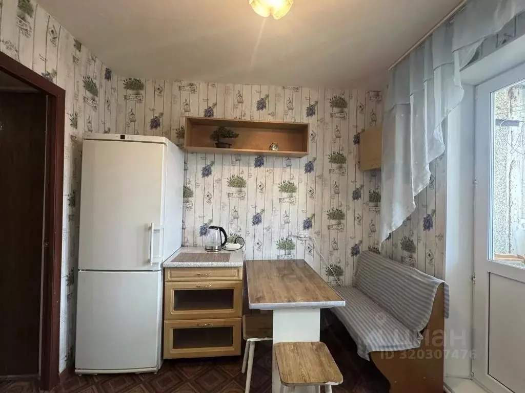 2-к кв. Свердловская область, Невьянск ул. Мартьянова, 27 (59.0 м) - Фото 0