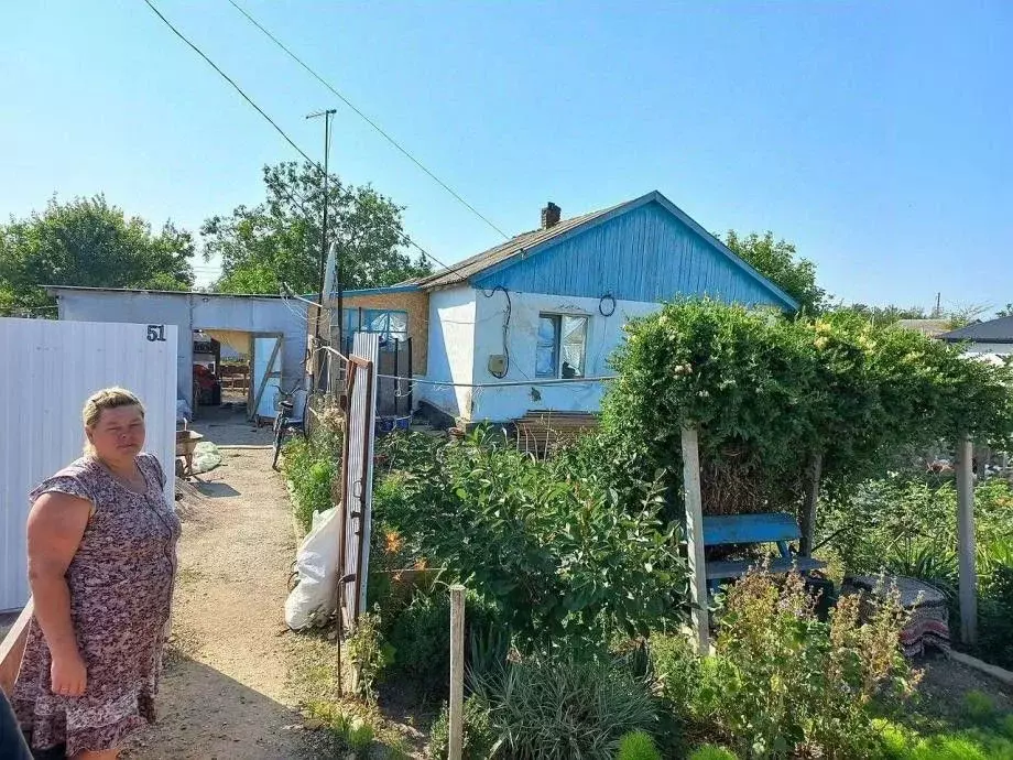 Дом в Крым, Кировский район, Журавское с/пос, с. Новопокровка ул. ... - Фото 1