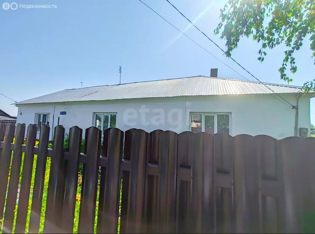 Дом в посёлок городского типа Крапивинский, улица 60 лет Октября (61.6 ... - Фото 0