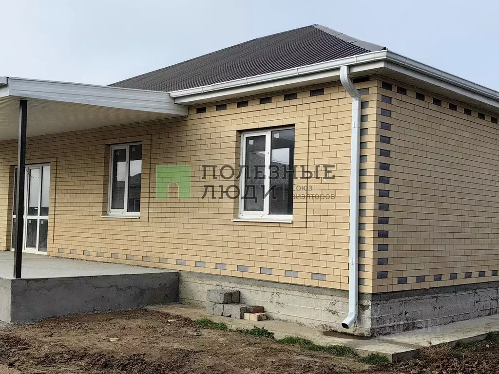 Дом в Астраханская область, Приволжский район, с. Началово, ... - Фото 2