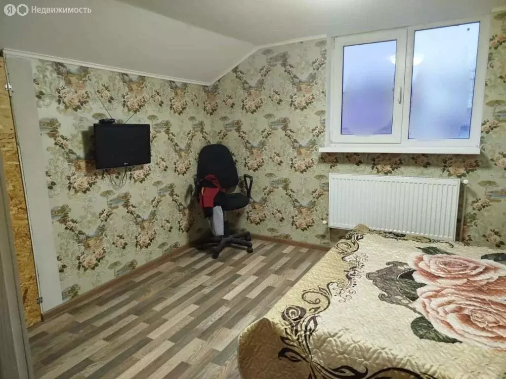 Дом в Каменск-Шахтинский, Садовый переулок (100 м) - Фото 1