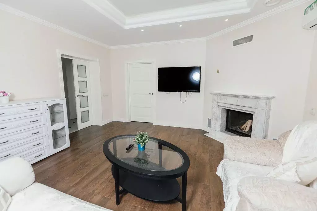 Коттедж, 250 м - Фото 1