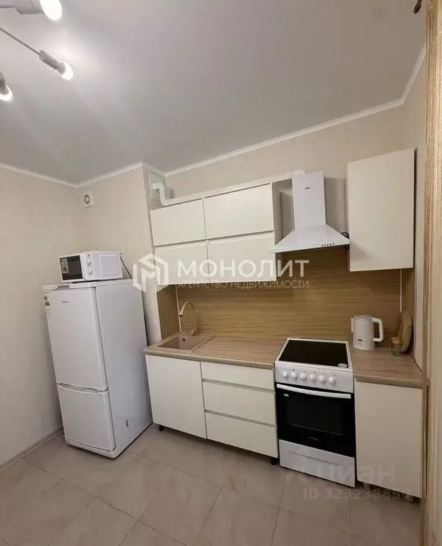 1-к кв. Белгородская область, Старый Оскол Степной мкр, 33Г (38.0 м) - Фото 2