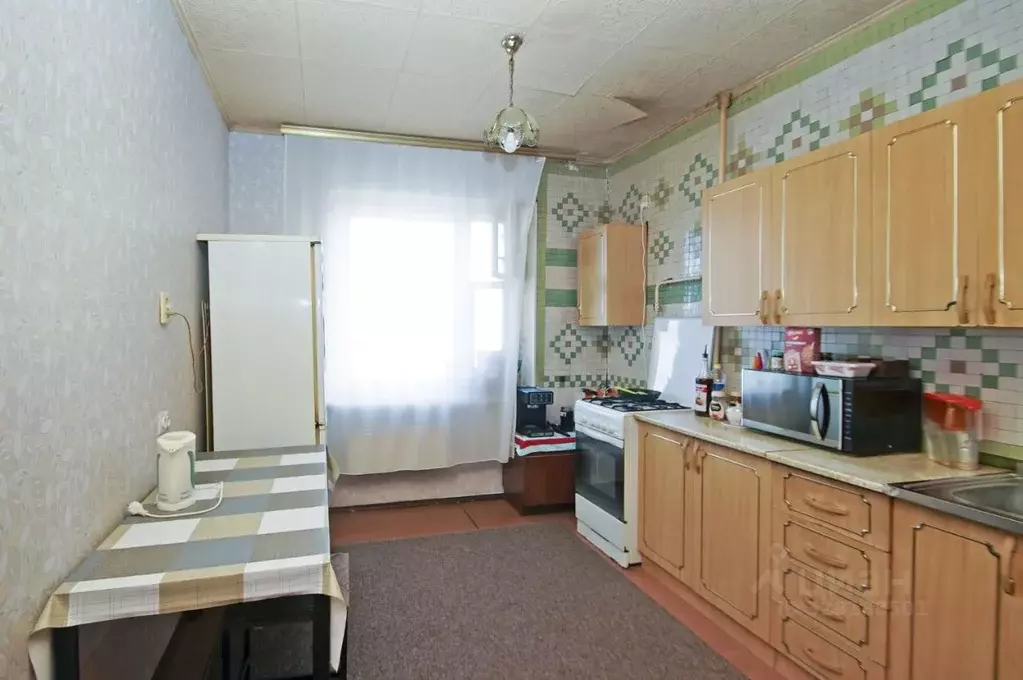 3-к кв. Омская область, Омск ул. Кирова, 22 (64.0 м) - Фото 2