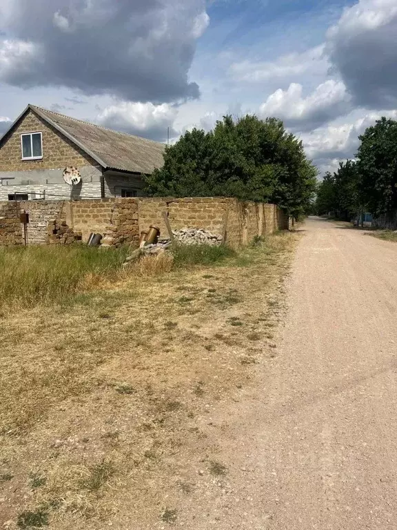 Участок в Крым, Симферопольский район, Гвардейское с/пос, с. Красная ... - Фото 1