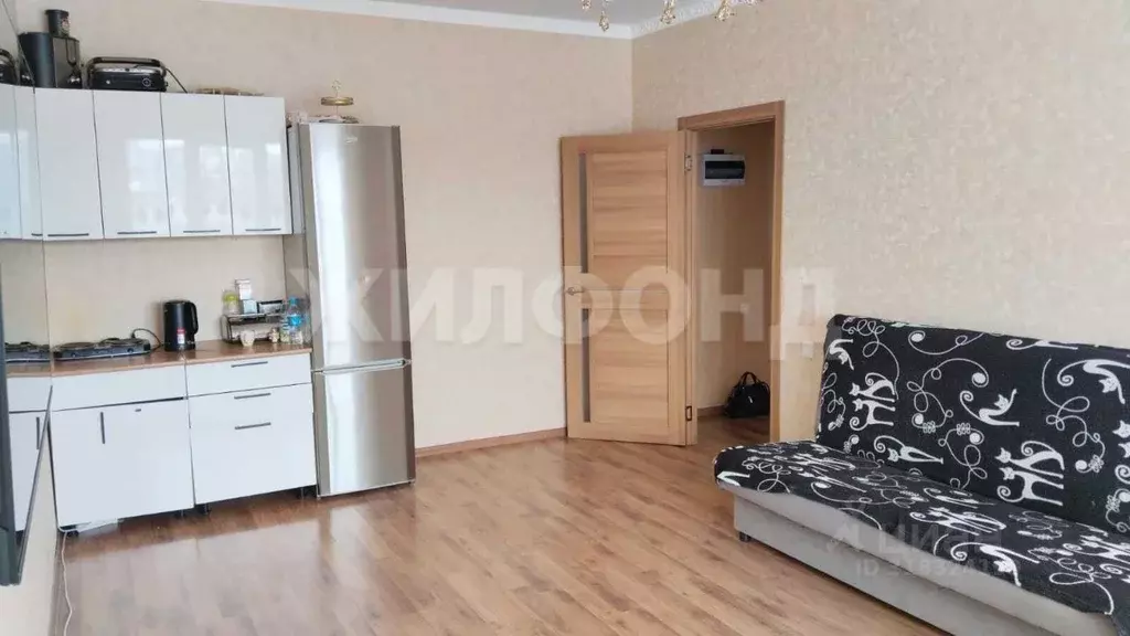 3-к кв. Новосибирская область, Новосибирск ул. Ясный Берег, 17 (60.0 ... - Фото 1
