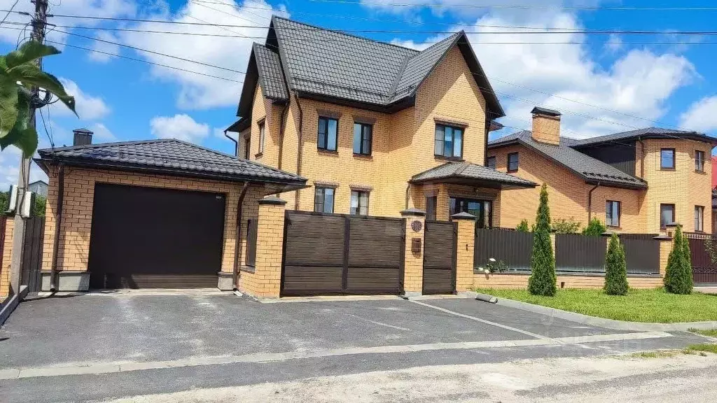 Дом в Курская область, Курский район, Моковский сельсовет, д. 1-я ... - Фото 0