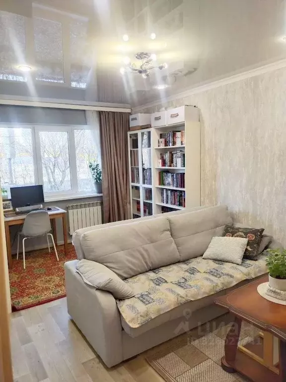 2-к кв. Омская область, Омск Сибирский просп., 8 (43.7 м) - Фото 2