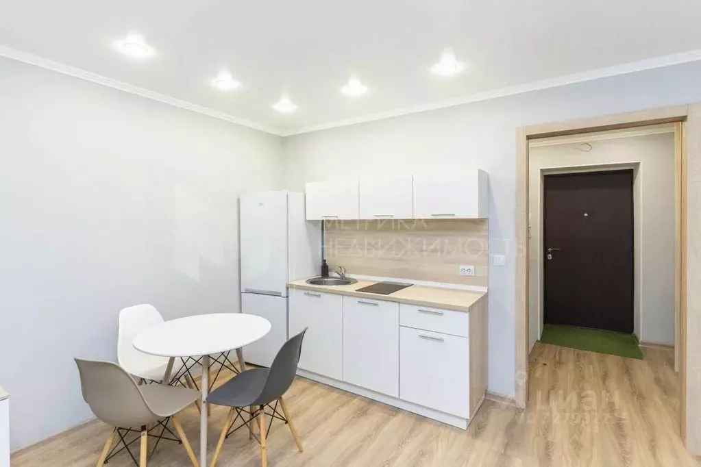 Студия Тюменская область, Тюмень ул. Станционная, 26Бк1 (28.1 м) - Фото 1