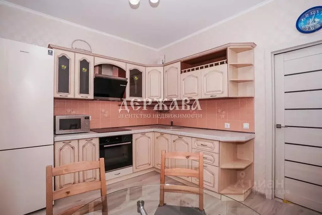 2-к кв. Белгородская область, Старый Оскол Степной мкр, 10 (63.9 м) - Фото 1