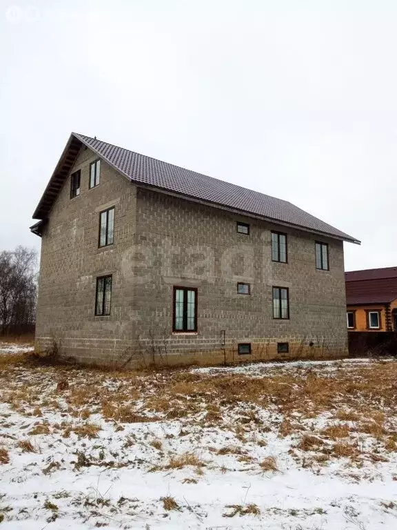 Дом в посёлок Индустрия, Сиреневая улица (389.7 м) - Фото 1