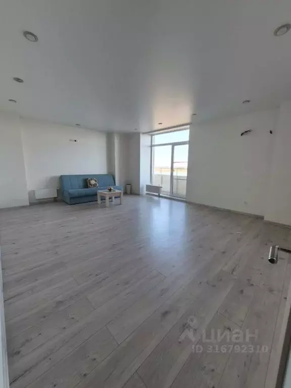 3-к кв. Волгоградская область, Волгоград ул. Лавочкина, 7 (97.0 м) - Фото 1