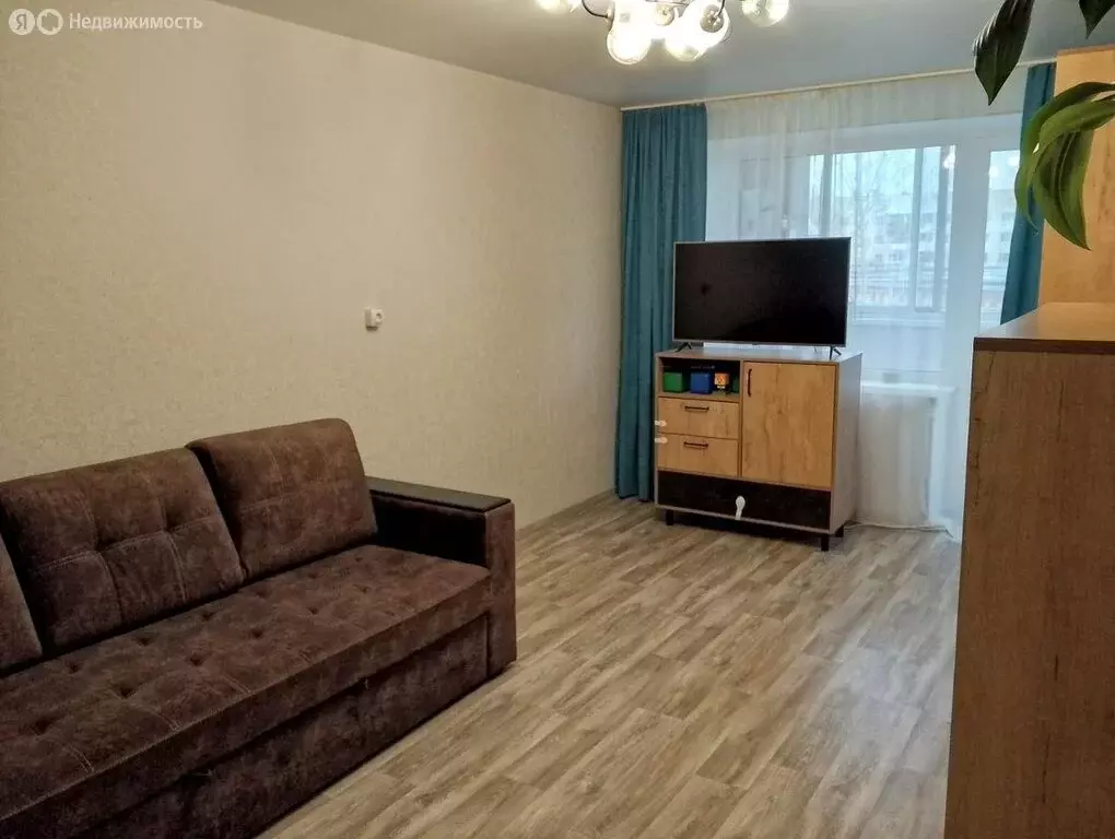 2-комнатная квартира: посёлок Светлый, 58А (43.5 м) - Фото 1