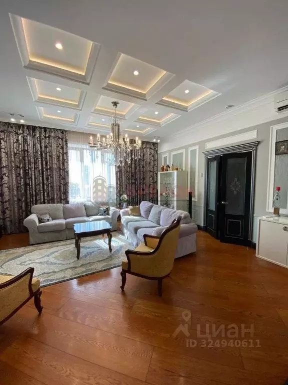 Дом в Краснодарский край, Кущевская ст-ца ул. Петренко (190 м) - Фото 1