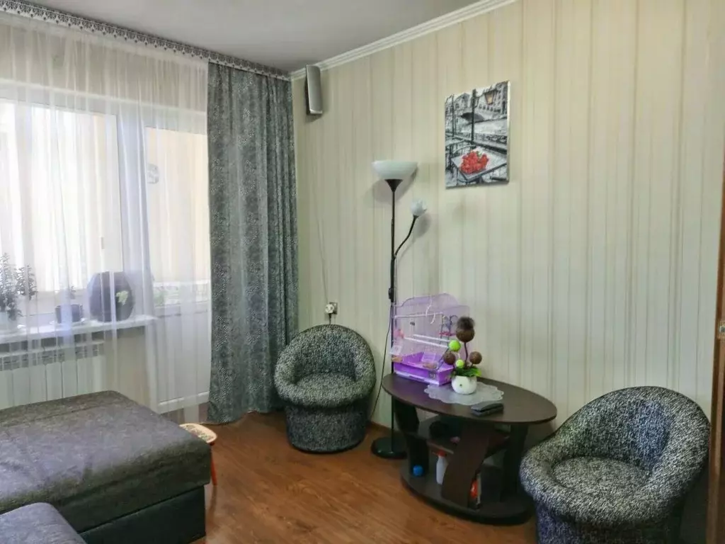 3-к кв. Краснодарский край, Темрюк ул. Калинина, 101/1 (61.6 м) - Фото 0