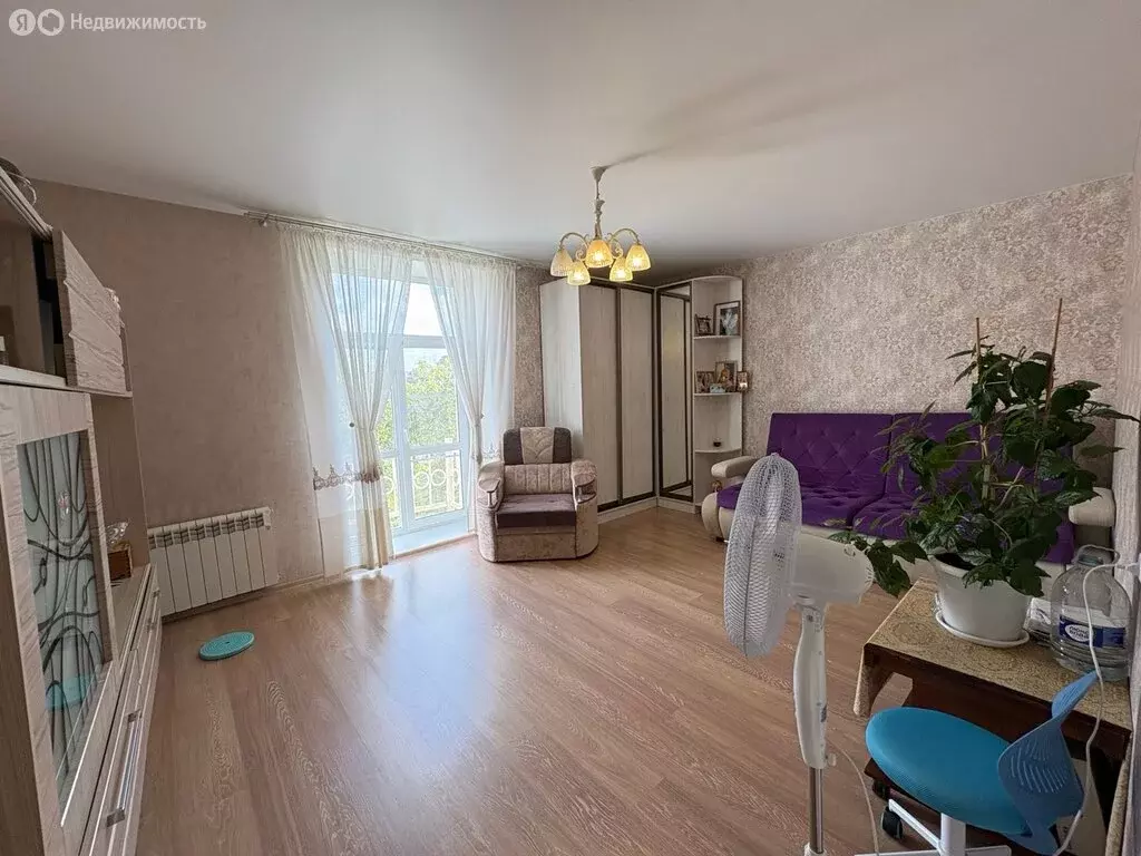 3-комнатная квартира: Курган, улица Володарского, 37 (71 м) - Фото 1