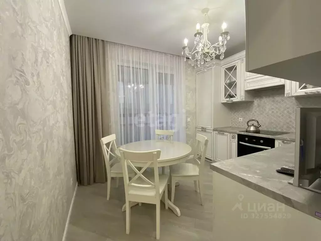 2-к кв. Татарстан, Казань ул. Сабира Ахтямова, 1к2 (53.0 м) - Фото 1