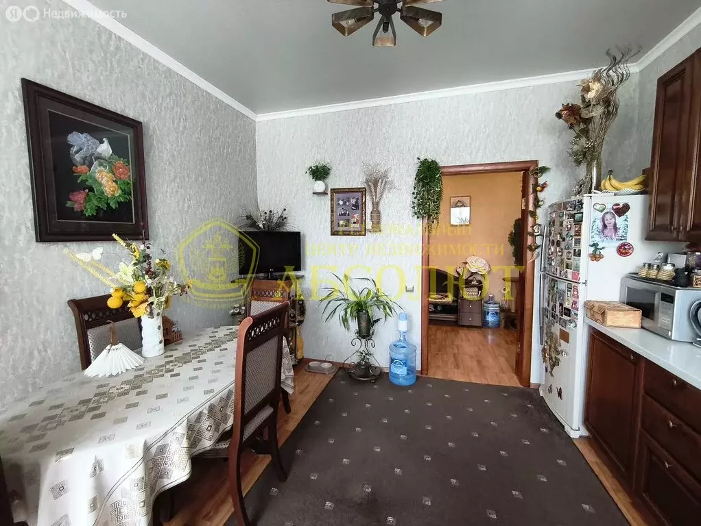 3-комнатная квартира: Ревда, улица Жуковского, 16 (81.2 м) - Фото 1