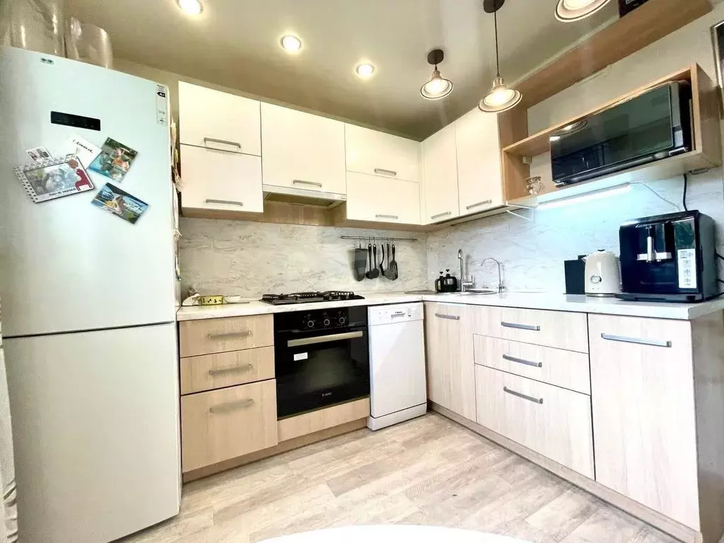 2-к кв. Коми, Сыктывкар ул. Оплеснина, 58А (51.6 м) - Фото 1