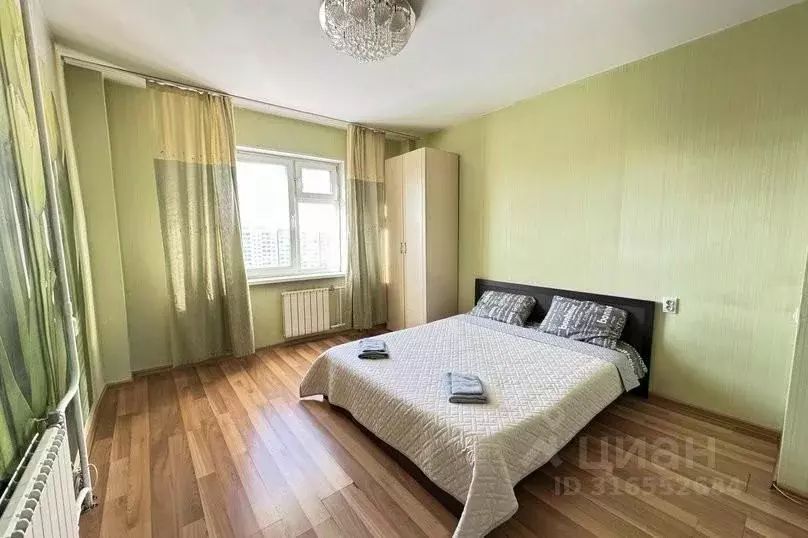 2-к кв. Саха (Якутия), Якутск ул. Орджоникидзе, 49 (68.0 м) - Фото 1