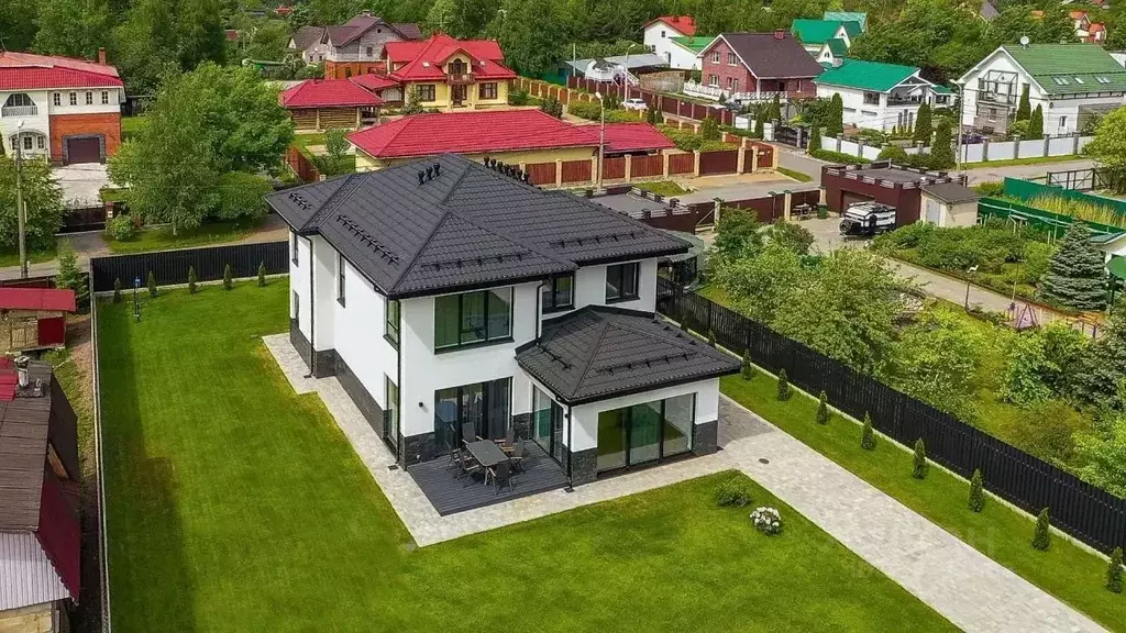 Коттедж в Санкт-Петербург Сергиево тер., ул. Минина, 46 (250 м) - Фото 1