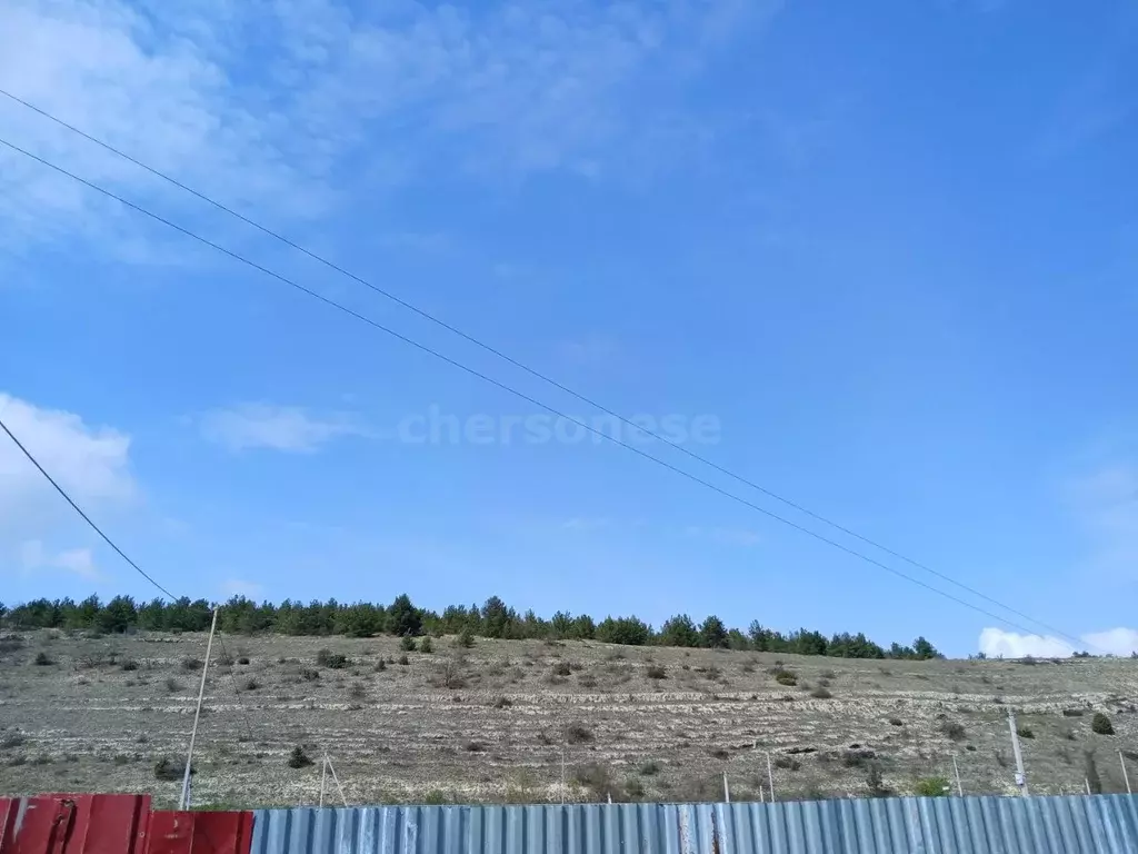Участок в Севастополь с. Фруктовое, ул. Виноградная (4.0 сот.) - Фото 1